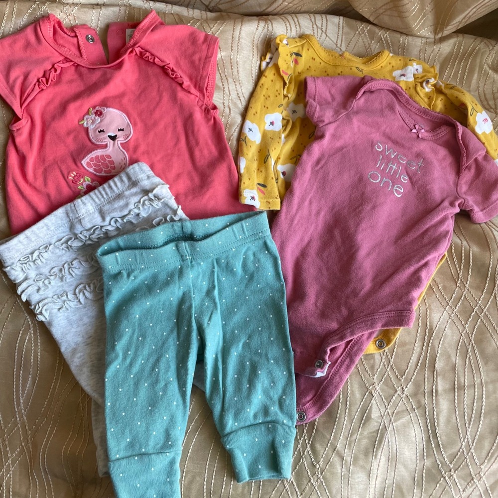 Carters mixed lot 5 pc Baby Bodysuit‎ Pants top Outfit Flamingo Floral 3 mo Girl